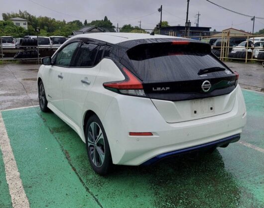 Nissan Leaf ZE-1 2018 White "G+" 40kwh 98K (76) - Image 4